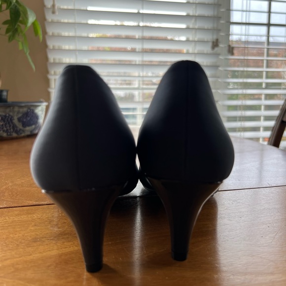 Abella Women’s Blue Pumps Size US9 - Picture 3 of 6
